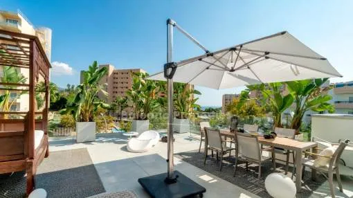 Elegant sea view apartment for sale in Palmanova, Mallorca
