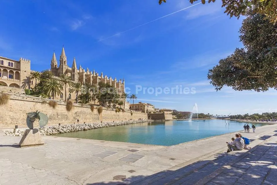 Vast estate with historic manor house for sale in Establiments, Mallorca