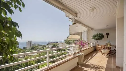 Sea view apartment with community pool, for sale in Cas Català, Mallorca