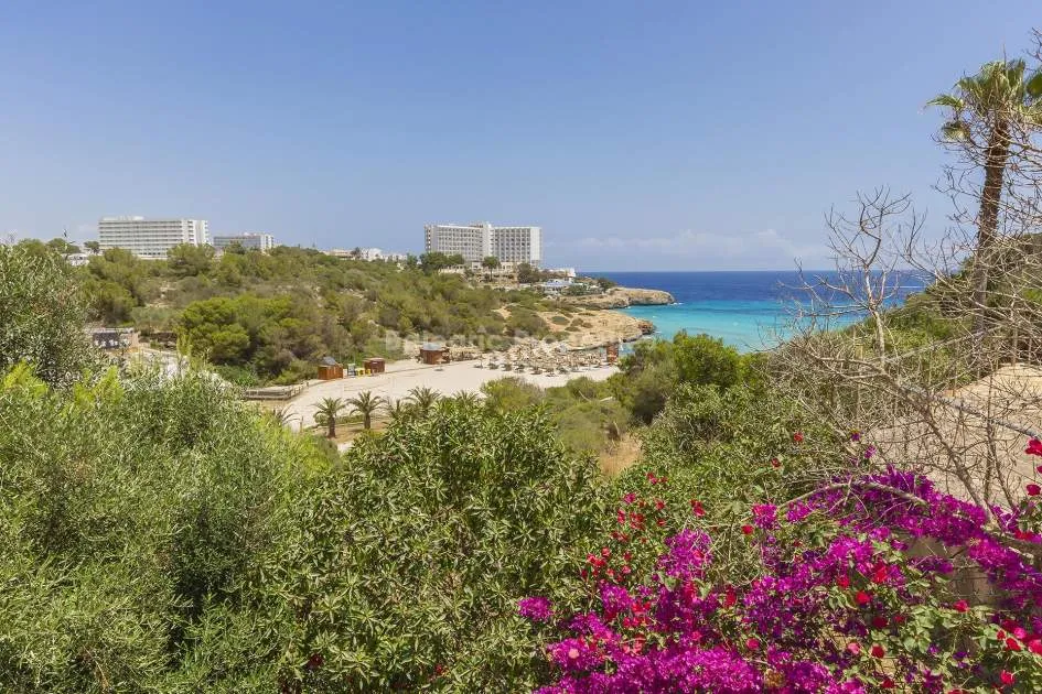 Sea view villa with private access to the beach for sale in Cala Domingos, Mallorca 