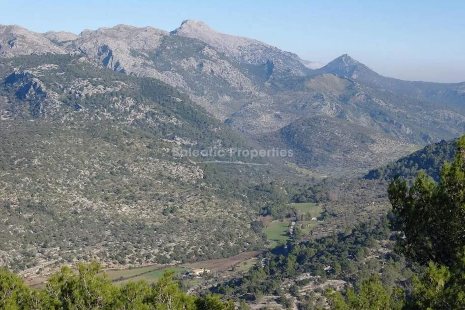 Amazing villa with views of Palma Bay for sale near Bunyola, Mallorca 