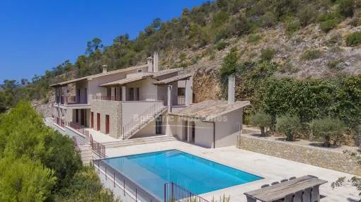 Amazing villa with views of Palma Bay for sale near Bunyola, Mallorca 