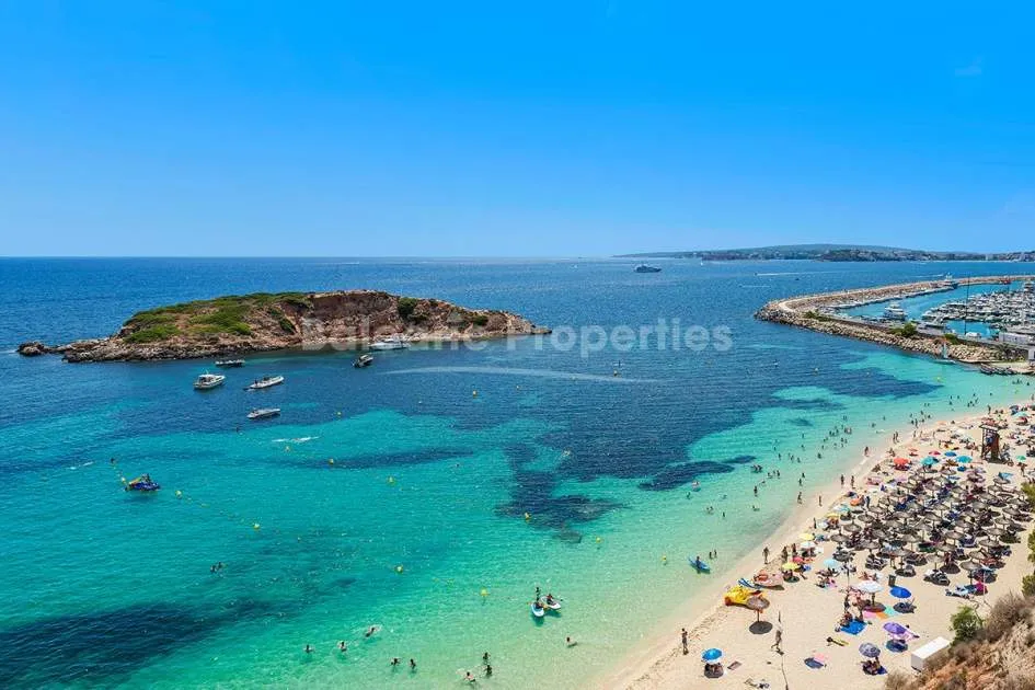 Spacious apartment near amenities, for sale in Portals, Mallorca