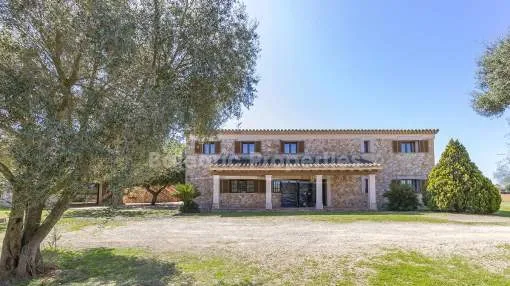 Wonderful finca with holiday license for sale in Santa Eugenia, Mallorca