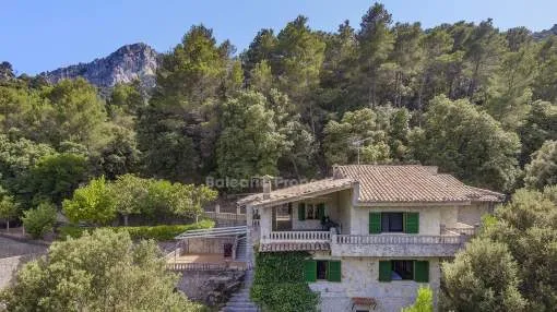 Impressive villa with views of the Serra de Tramuntana for sale in Lluc, Mallorca
