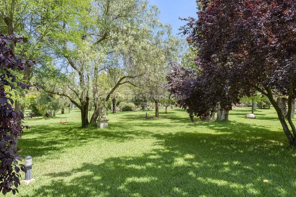 Magnificent country house with 2 pools and spa for sale near Binissalem, Mallorca