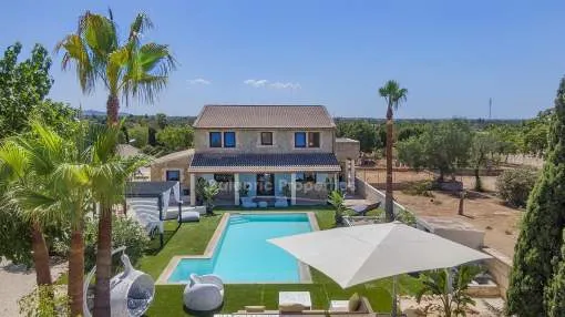 Beautifully renovated finca for sale with views of the countryside in Llucmajor, Mallorca Beautifully renovated finca for sale with views of the countryside in Llucmajor, Mallorca