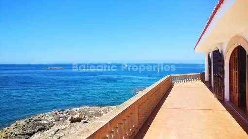 Spectacular seafront house for sale in Colonia Sant Jordi, Mallorca