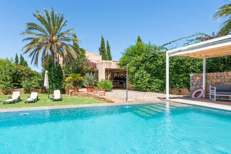 Gorgeous country home with holiday rental license for sale in Buger, Mallorca