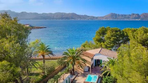 Incredible frontline villa with holiday license for sale in Manresa, Alcudia Incredible frontline villa with holiday license for sale in Manresa, Alcudia