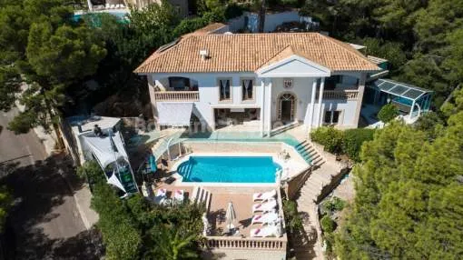 Beautiful hillside villa with holiday license for sale in Portals Nous, Mallorca