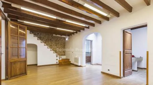 Versatile town house for sale close to the beach in Puerto Pollensa, Mallorca Versatile town house for sale close to the beach in Puerto Pollensa, Mallorca