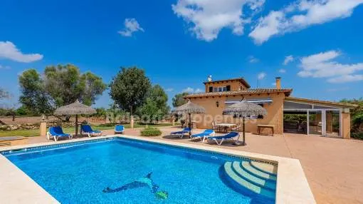 Wonderful country home with rental license for sale in Felanitx, Mallorca