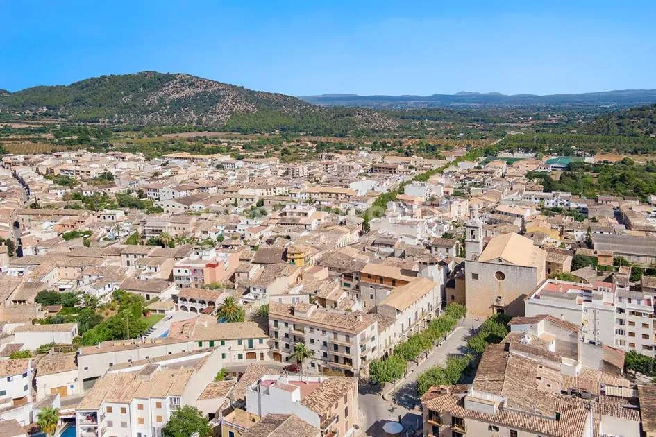 Rewarding ground floor renovation for sale in the centre of Alaró, Mallorca