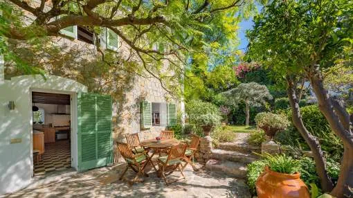 Family estate for sale with sea views in the village of Estellencs, Mallorca Family estate for sale with sea views in the village of Estellencs, Mallorca