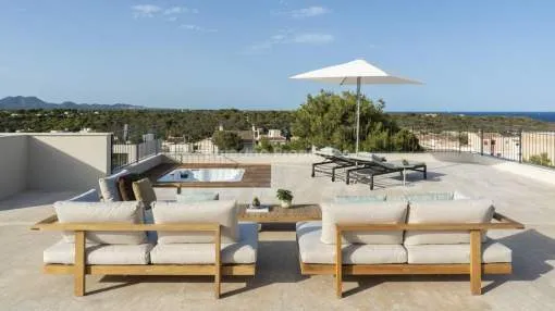 Luxurious sea view villa for sale in Cala Figuera, Mallorca