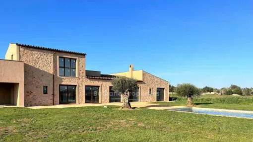 New luxury finca with panoramic views for sale in the countryside near Santanyí, Mallorca New luxury finca with panoramic views for sale in the countryside near Santanyí, Mallorca
