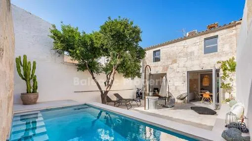 Renovated village house with pool for sale in Santa Margalida, Mallorca Renovated village house with pool for sale in Santa Margalida, Mallorca