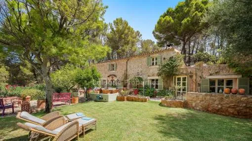 Picturesque rustic villa for sale near S´Arraco village in Andratx, Mallorca