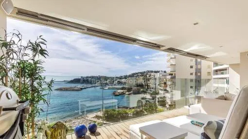 Front line apartment with luxury facilities for sale in Palma, Mallorca Front line apartment with luxury facilities for sale in Palma, Mallorca