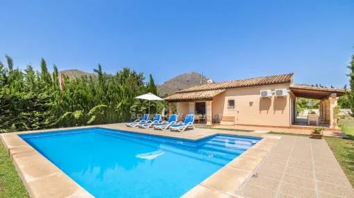 Countryside villa with holiday license for sale in Puerto Pollensa, Mallorca