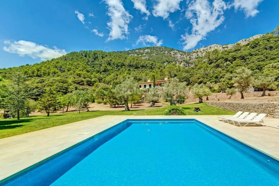 Glorious country estate with guest houses for sale in Bunyola, Mallorca