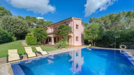 Family villa with holiday rental license for sale close to Pollensa, Mallorca