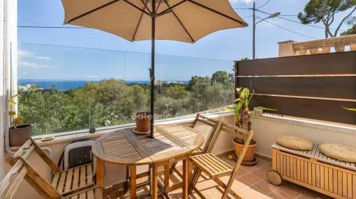 Modern apartment with sea views for sale in vibrant Génova, Mallorca