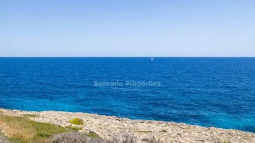 Stunning front line plot for sale with building permit in Cala Murada, Mallorca