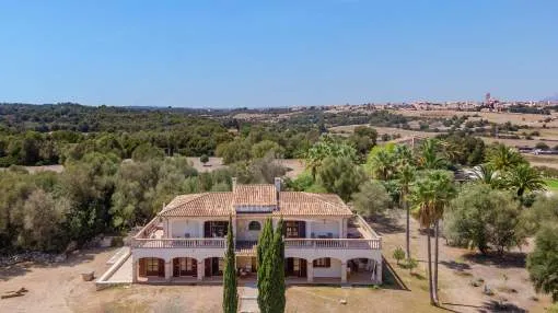 Pleasant country house with sea views for sale in Muro, Mallorca