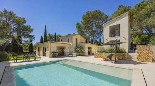 Exclusive luxury villa with pool and guest house for sale in Pollensa, Mallorca
