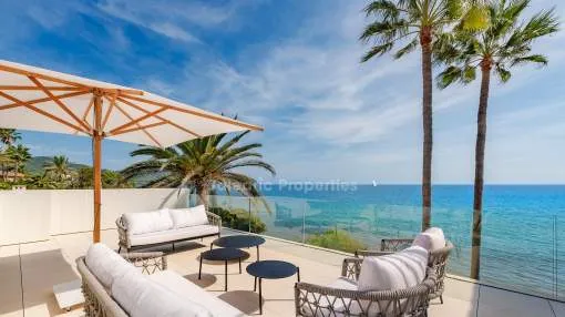 State-of-the-art seafront villa for sale in Port Verd, Mallorca