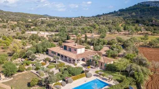 Beautiful hacienda style finca with pool for sale in Cas Concos, Mallorca