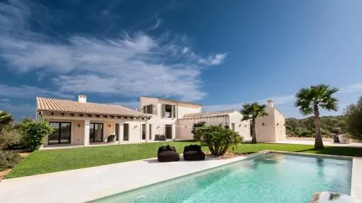 Newly constructed country villa for sale in Ses Salines, Mallorca