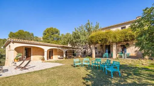 Hillside finca on a large plot with guest house for sale in Andratx, Mallorca
