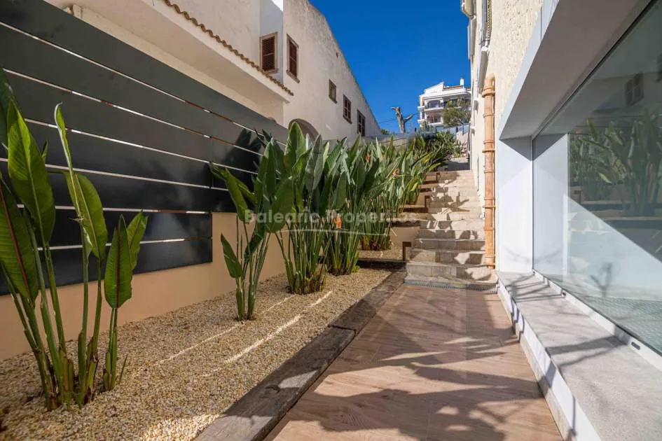 Seafront villa for sale in a exclusive area of Alcudia, Mallorca