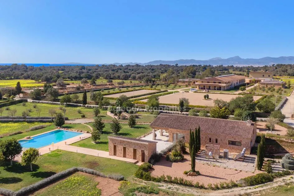 Unique ranch hotel for sale in the countryside of Llucmajor, Mallorca