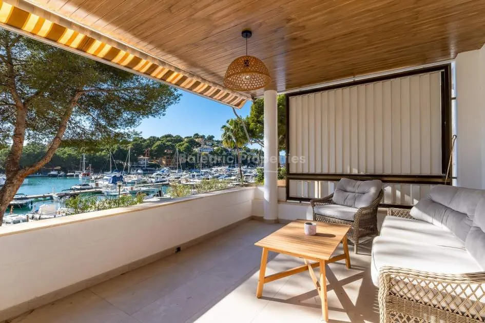 Front line harbour view apartment for sale in Santa Ponsa, Mallorca