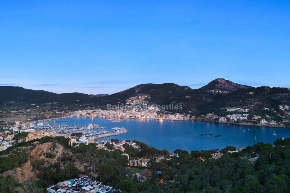 Chic penthouse with sea views for sale in Puerto Andratx, Mallorca