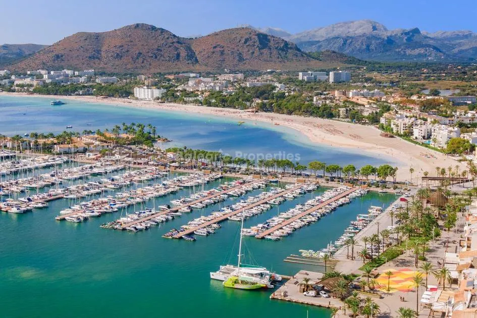 Unmissable lake view apartment for sale in Puerto Alcudia, Mallorca