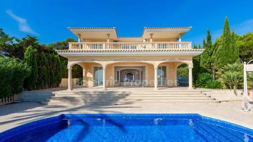 Luxury villa with direct sea access for sale in Sol de Mallorca Luxury villa with direct sea access for sale in Sol de Mallorca