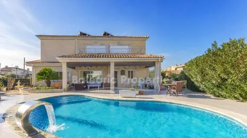 Beautiful villa with pool and spa for sale in Alcudia, Mallorca