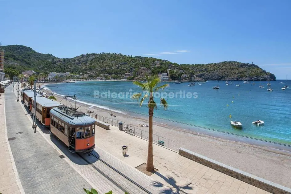 Traditional townhouse with terrace, for sale in Sóller, Mallorca