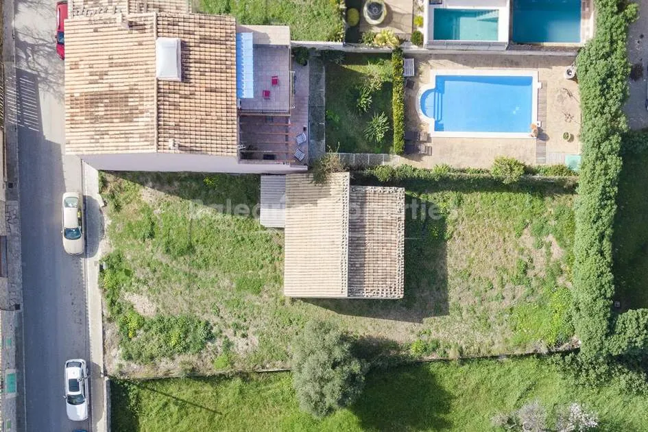 Spacious house with pool for sale in the centre of Moscari, Mallorca