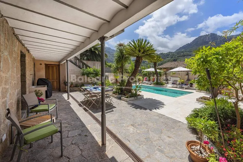 Remarkable village house with a holiday license for sale in the centre of Sóller, Mallorca