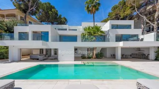 Luxurious villa with sea access for sale Cala Vinyes , Mallorca