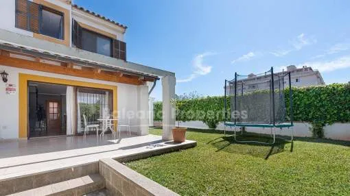 Semi-detached house with community pool for sale in Puerto Alcudia, Mallorca