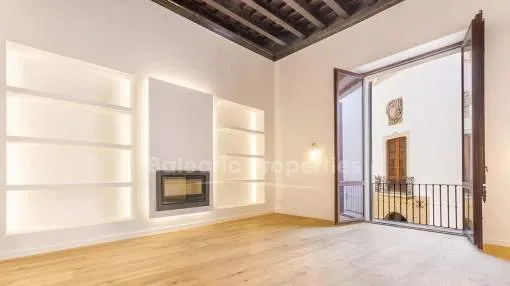 Duplex apartment for sale in a historic palace in Palma, Mallorca