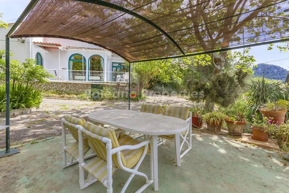 Detached village house with pool for sale in the centre of Galilea, Mallorca