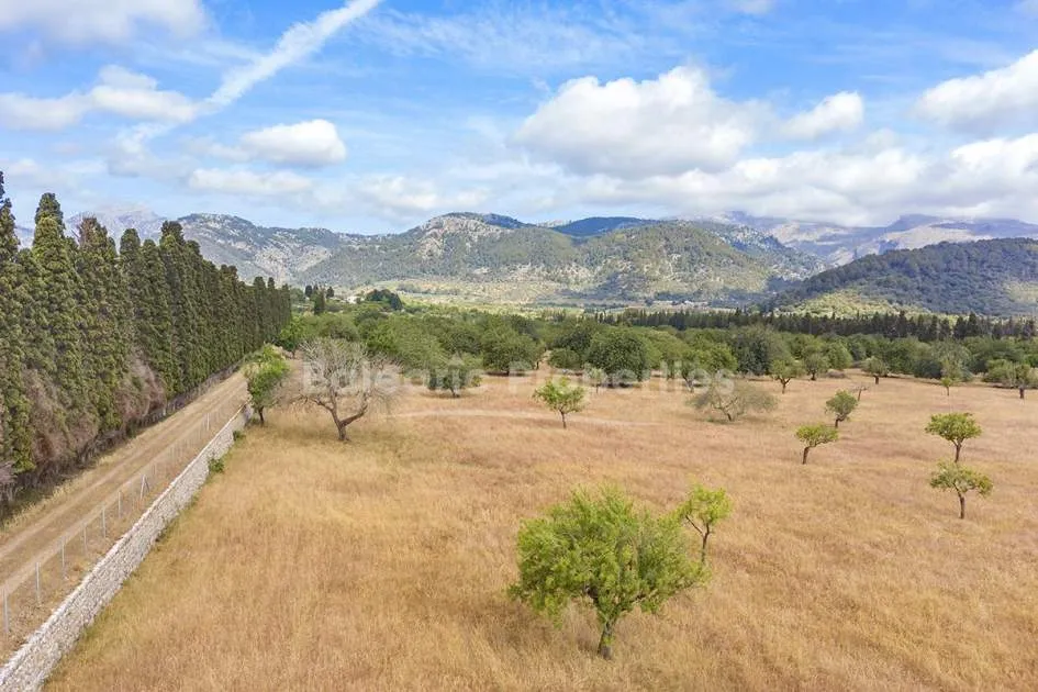 Rural plot of land with fantastic views, for sale in Campanet, Mallorca